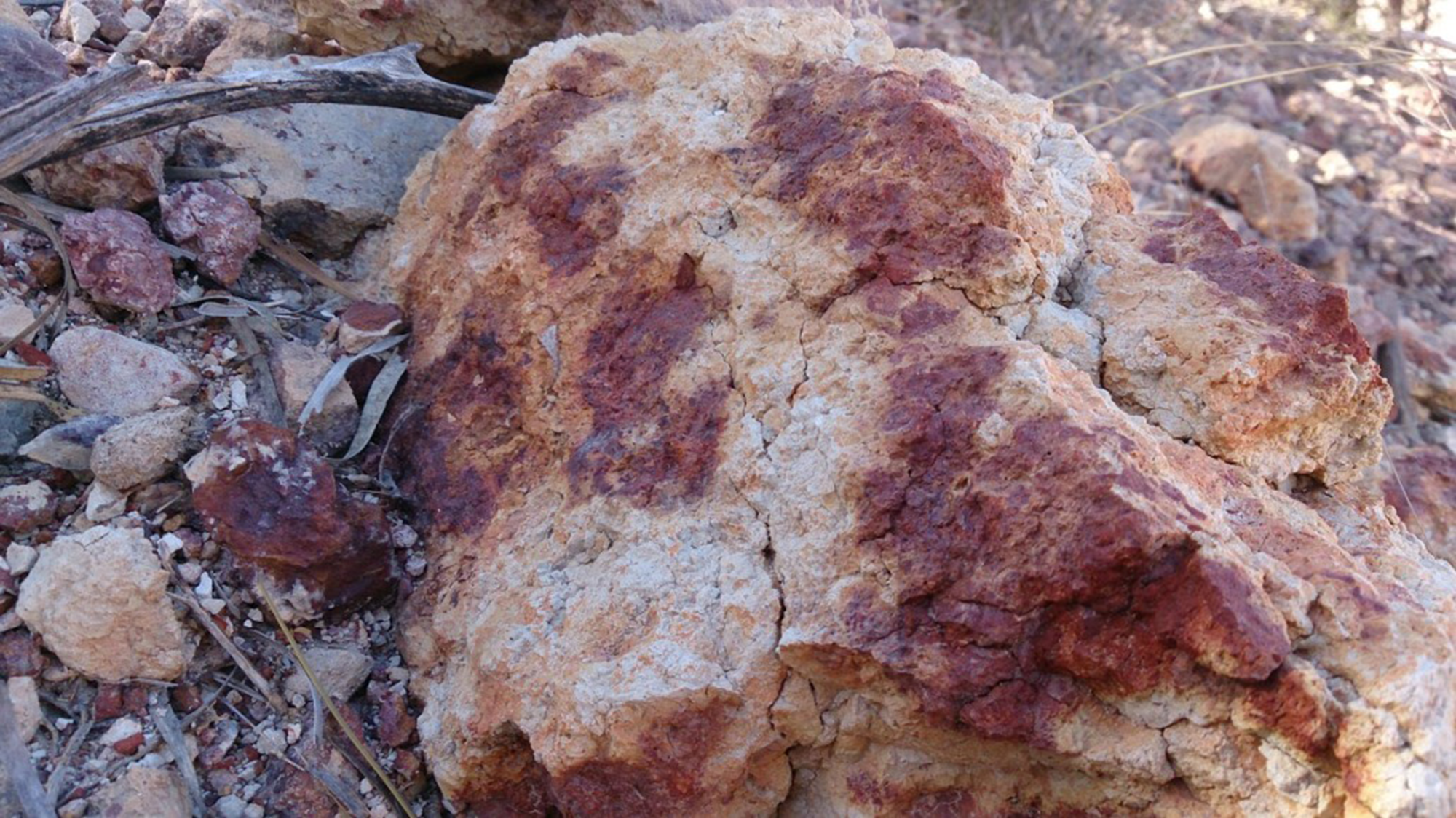Darkies-Range-near-cave-clays-2000x1124