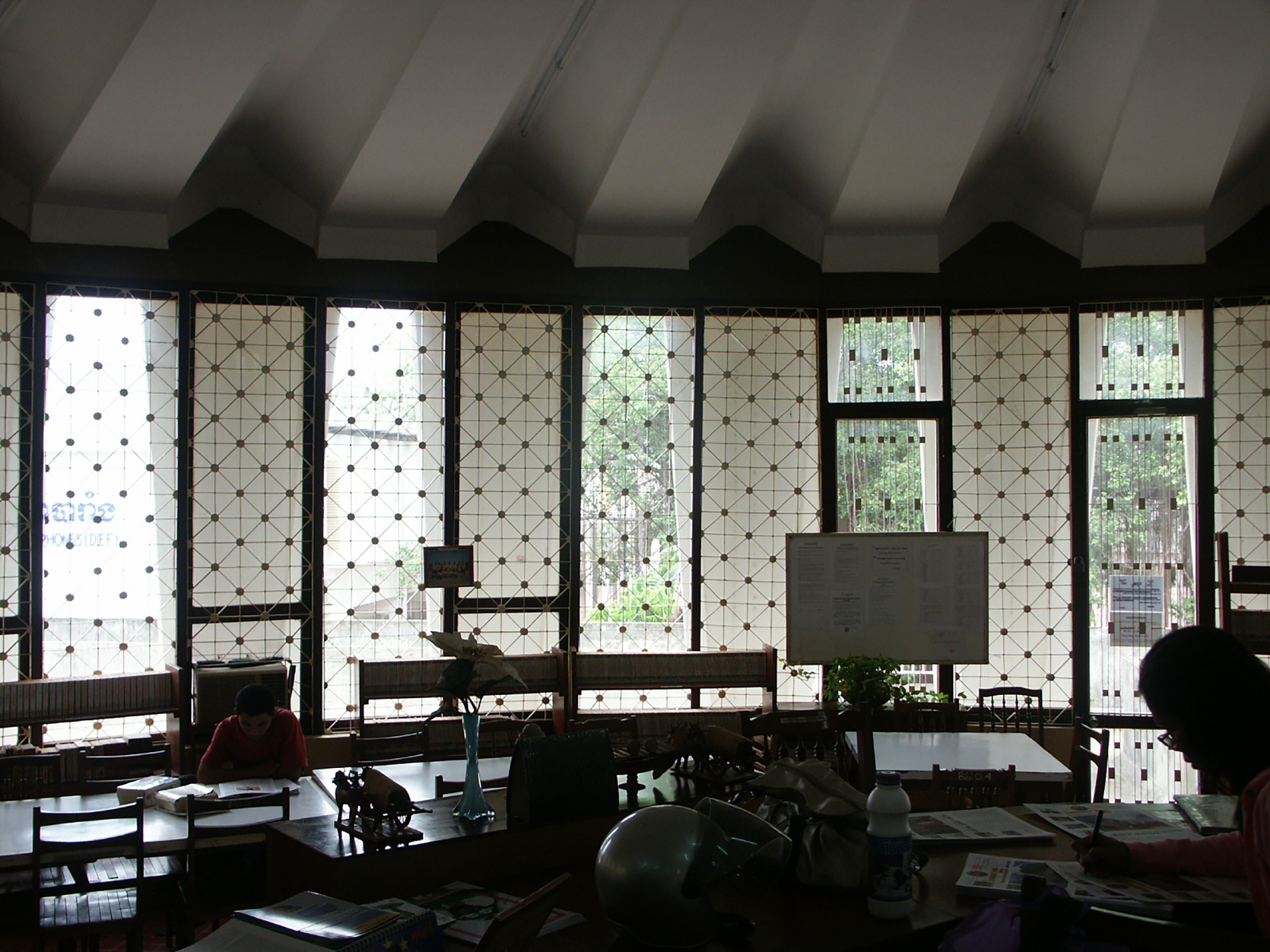 Forgotten lessons from Vann Molyvann and the New Khmer Architecture ...